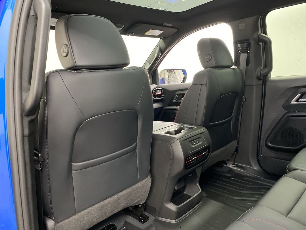 Thumbnail: 2025 Chevrolet Silverado EV - 15