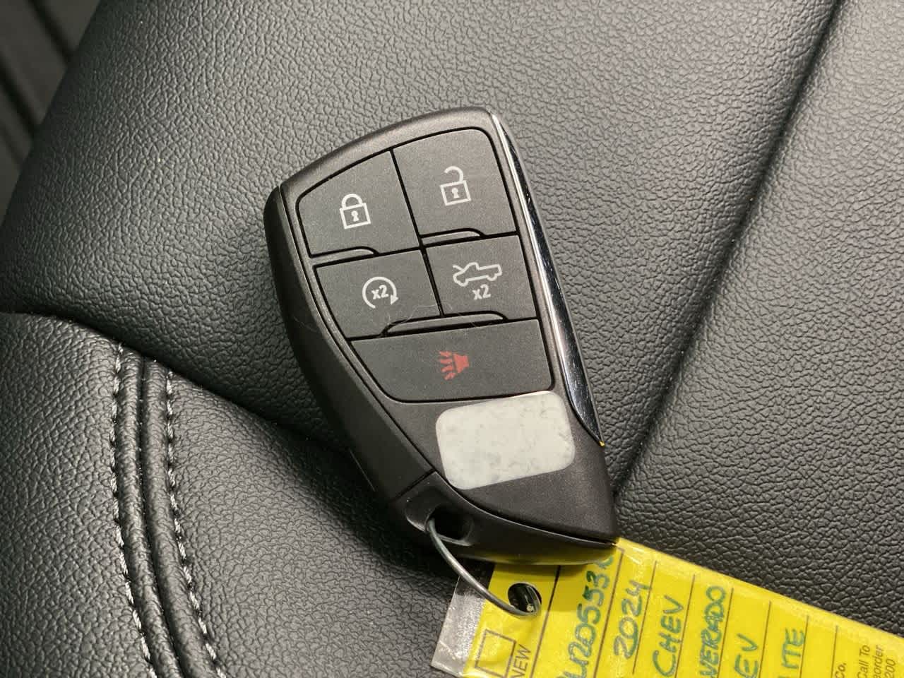 Thumbnail: 2024 Chevrolet Silverado EV - 27