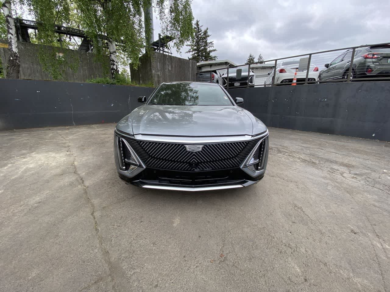 Thumbnail: 2024 Cadillac Lyriq - 9