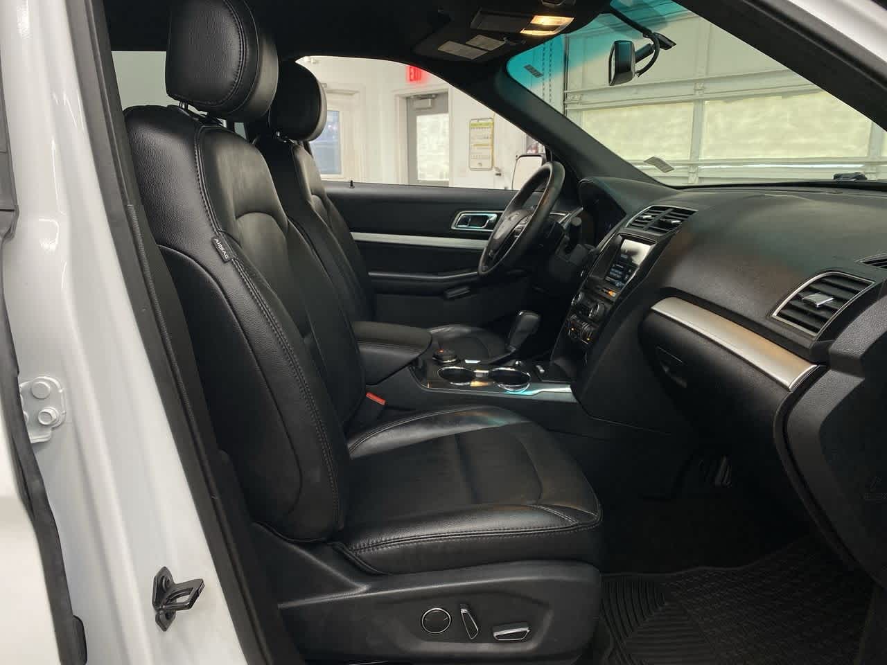 Thumbnail: 2016 Ford Explorer - 19