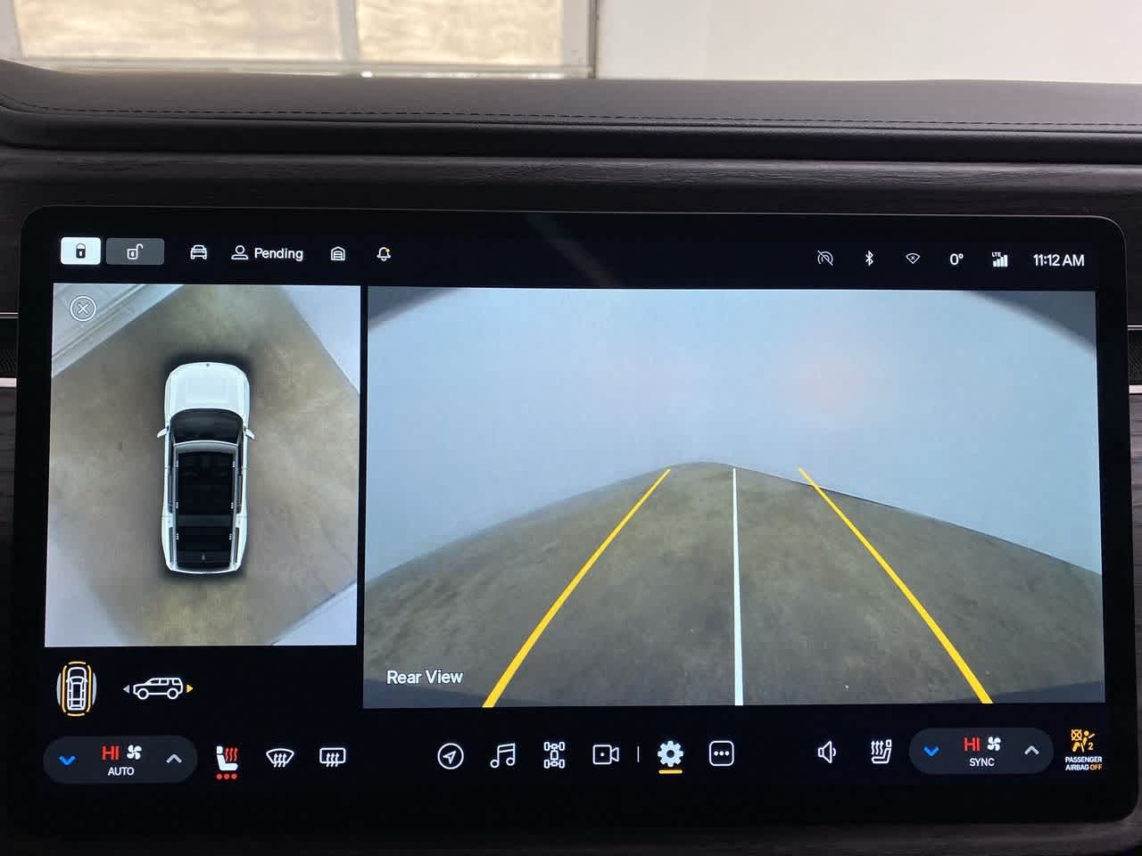 Thumbnail: 2023 Rivian R1S - 25