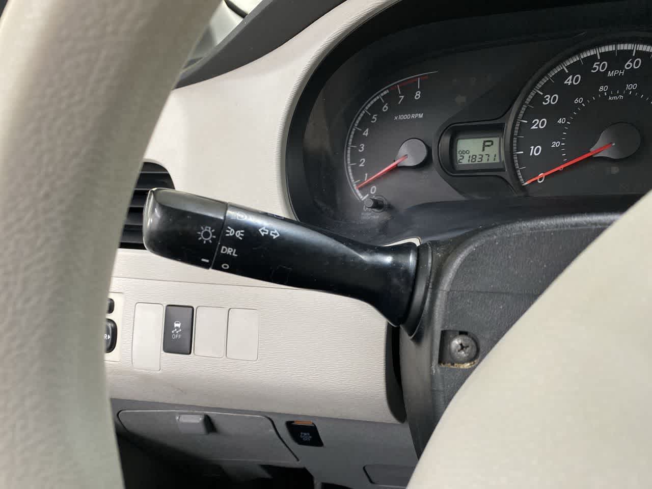 Thumbnail: 2012 Toyota Sienna - 23