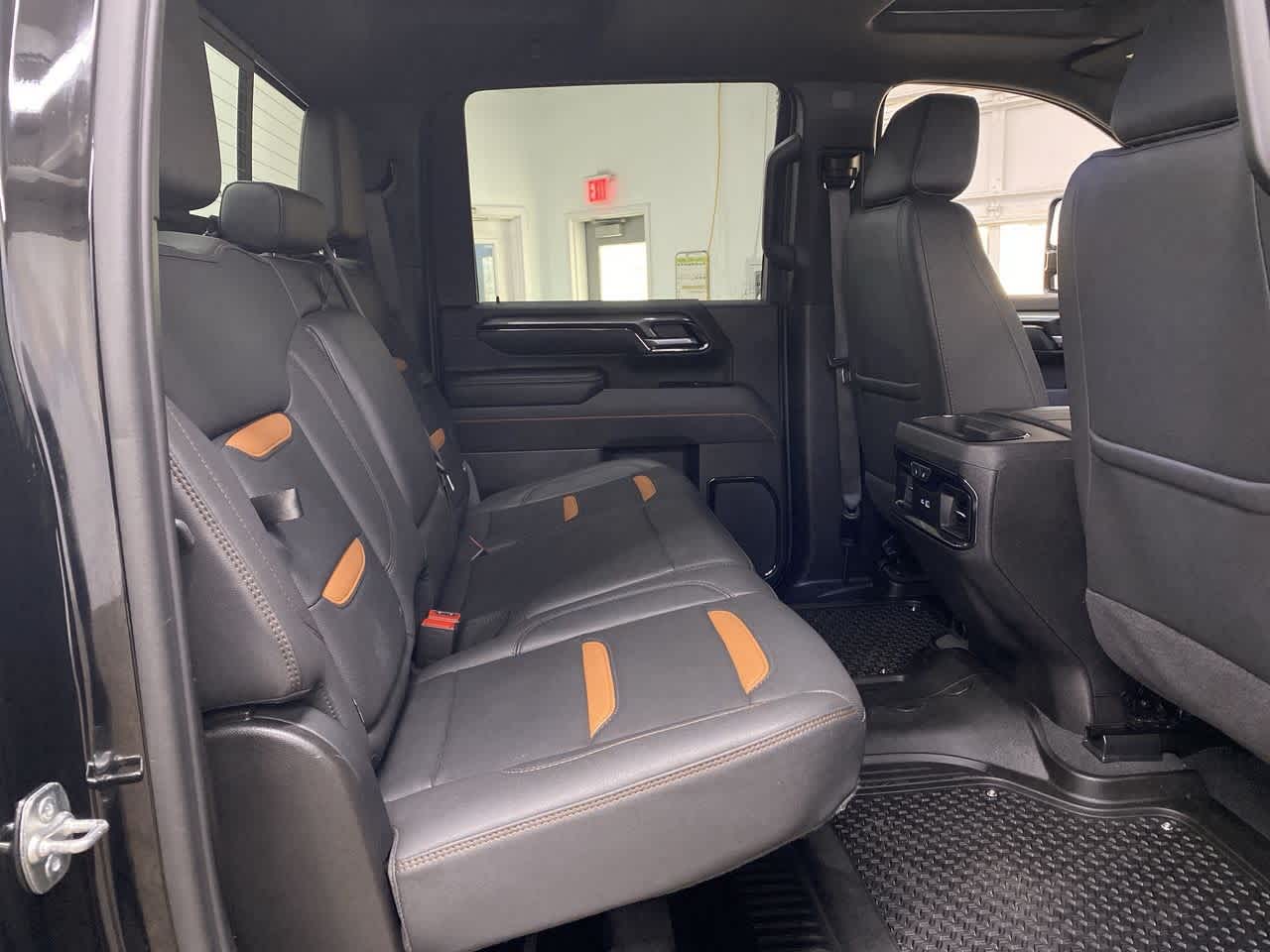 Thumbnail: 2025 GMC Sierra 3500 - 17