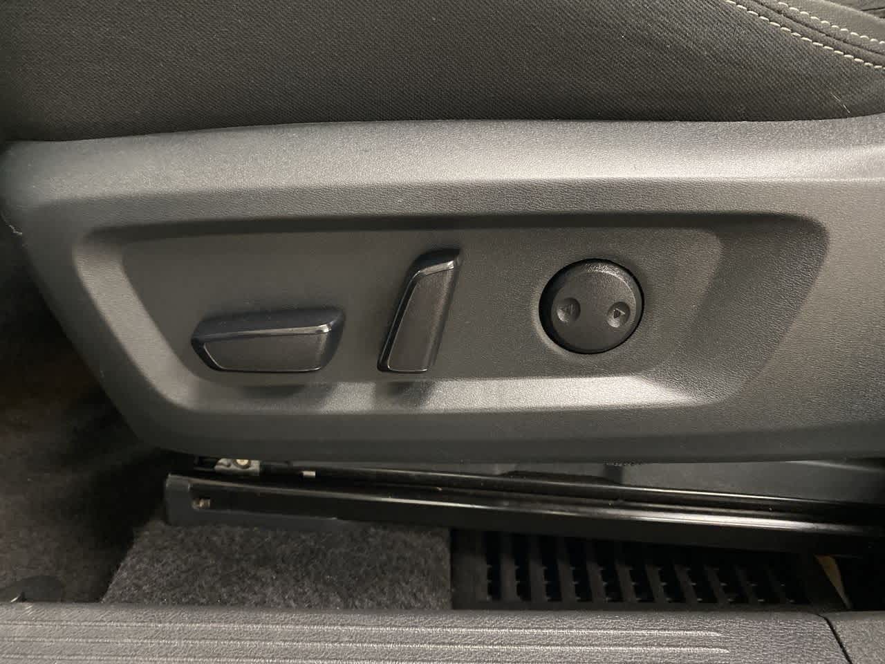 Thumbnail: 2023 Nissan Rogue - 14