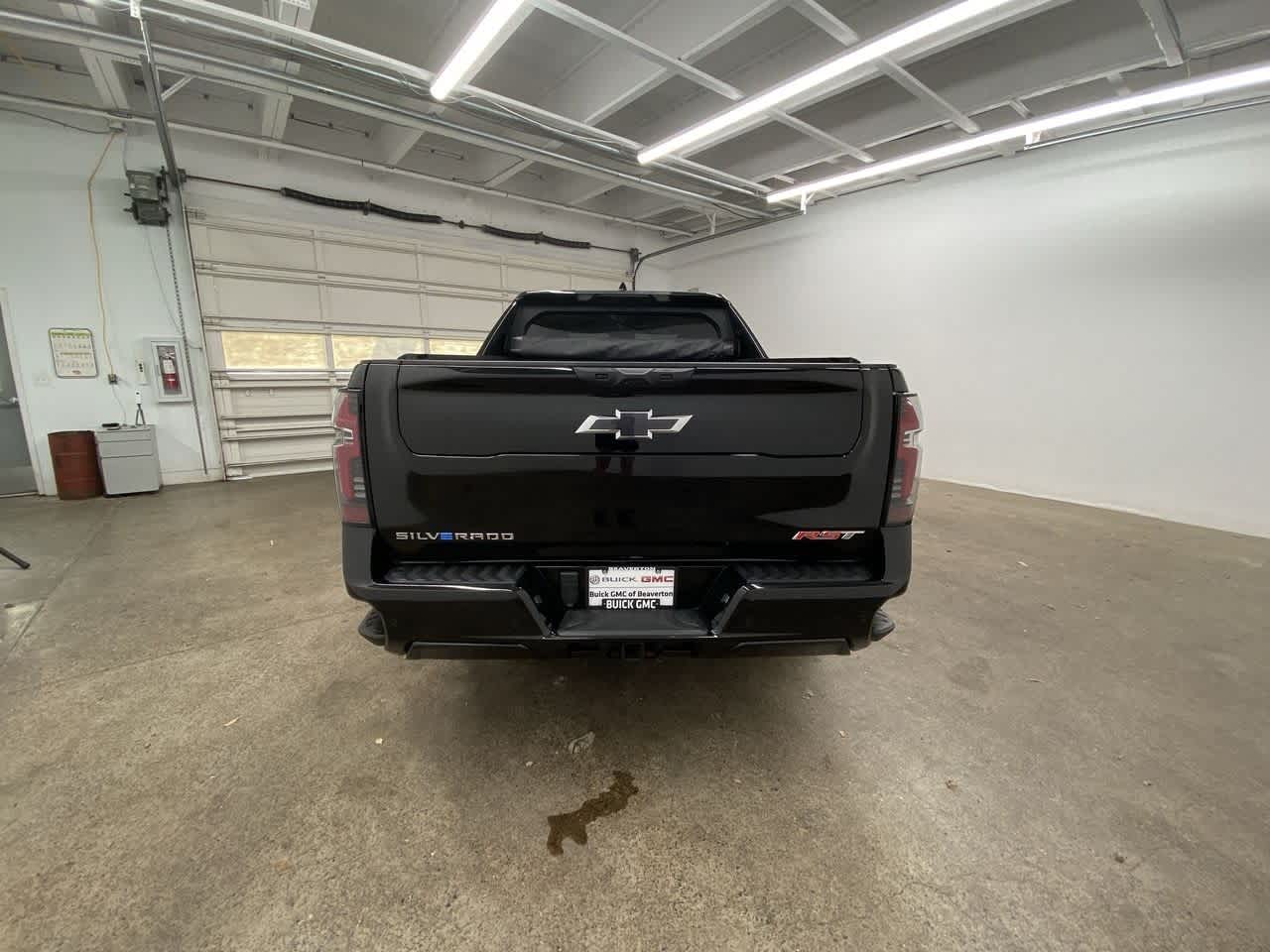 Thumbnail: 2024 Chevrolet Silverado EV - 5