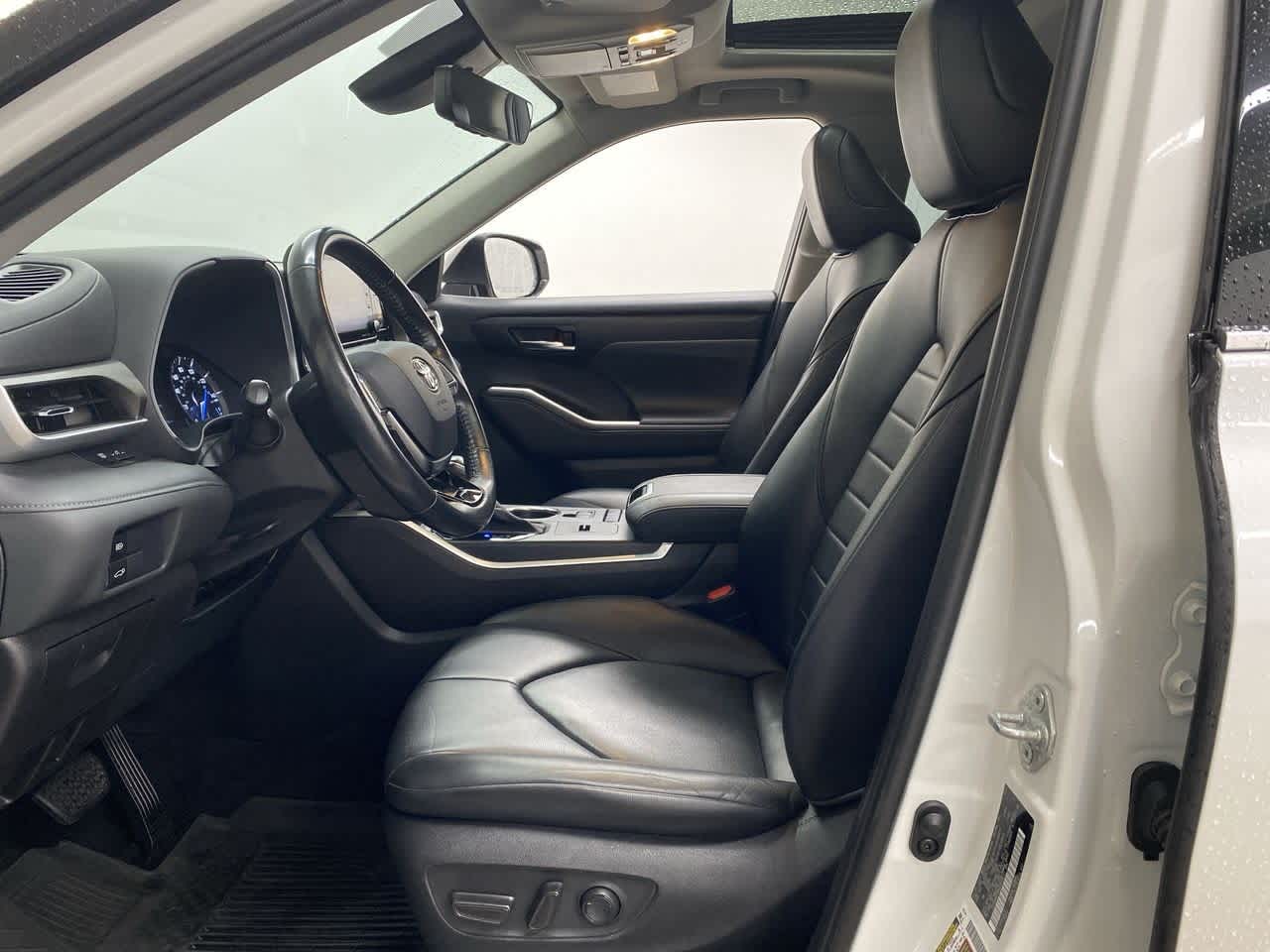 Thumbnail: 2021 Toyota Highlander - 13