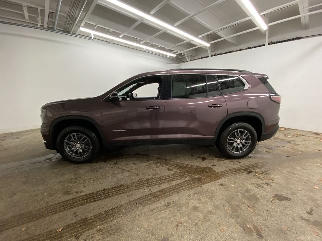 Thumbnail: 2025 GMC Acadia - 3