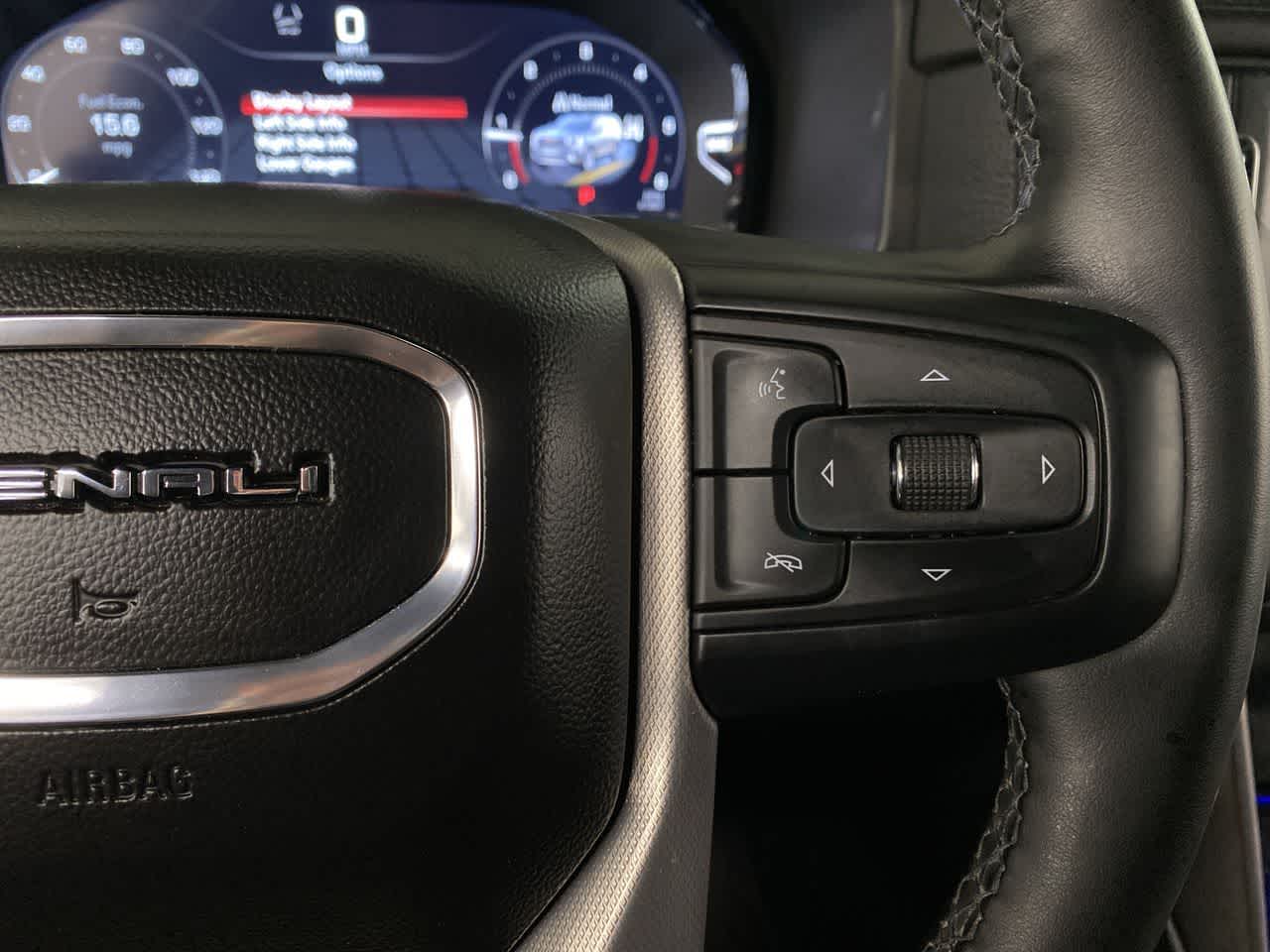 Thumbnail: 2023 GMC Yukon XL - 21