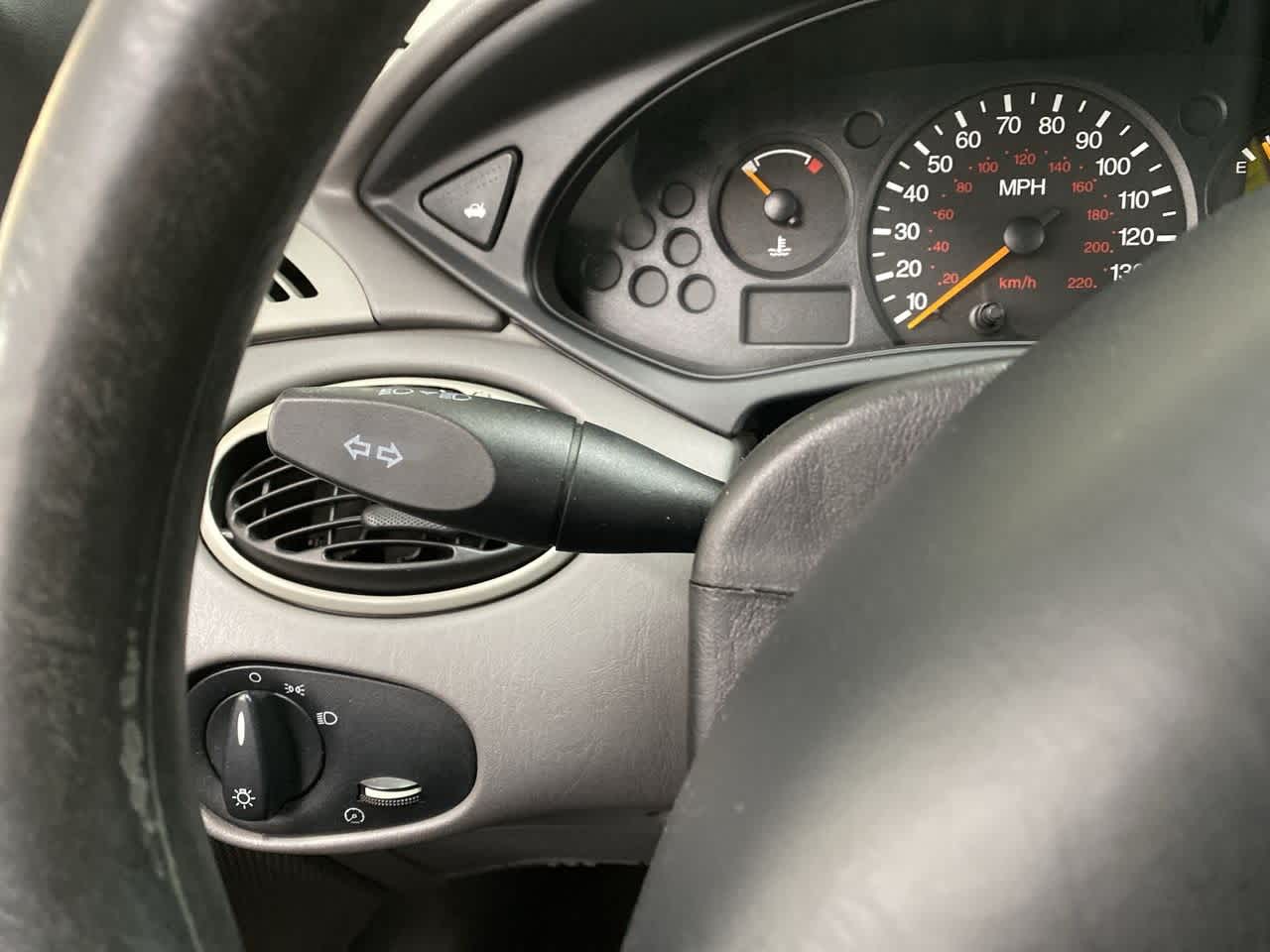 Thumbnail: 2003 Ford Focus - 23