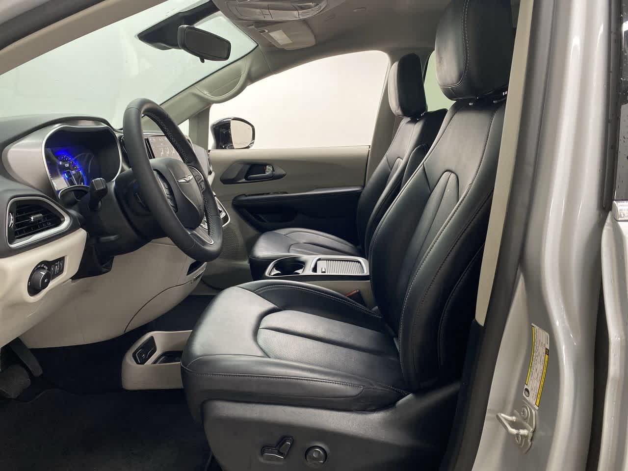 Thumbnail: 2024 Chrysler Pacifica - 13