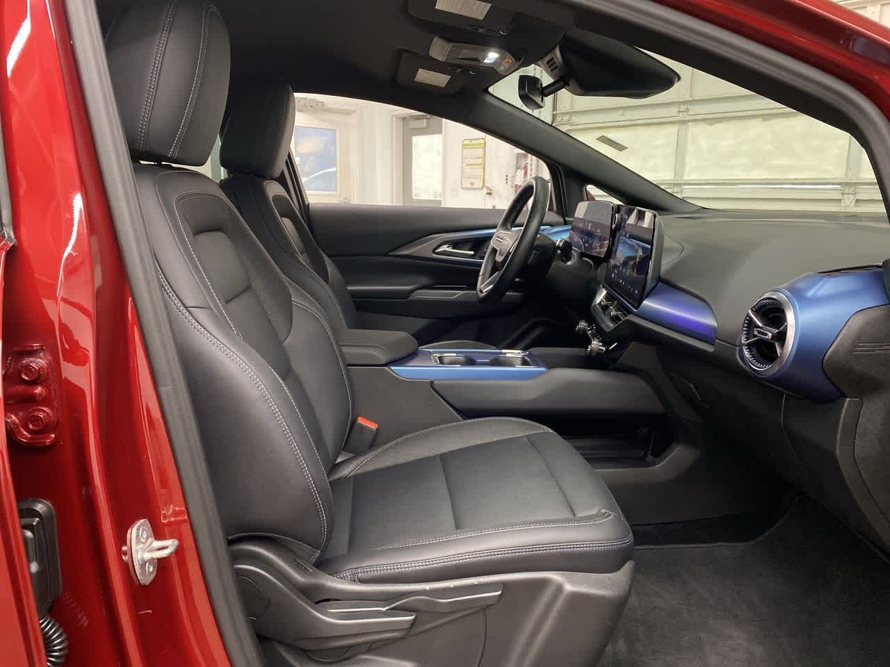 Thumbnail: 2025 Chevrolet Equinox - 18