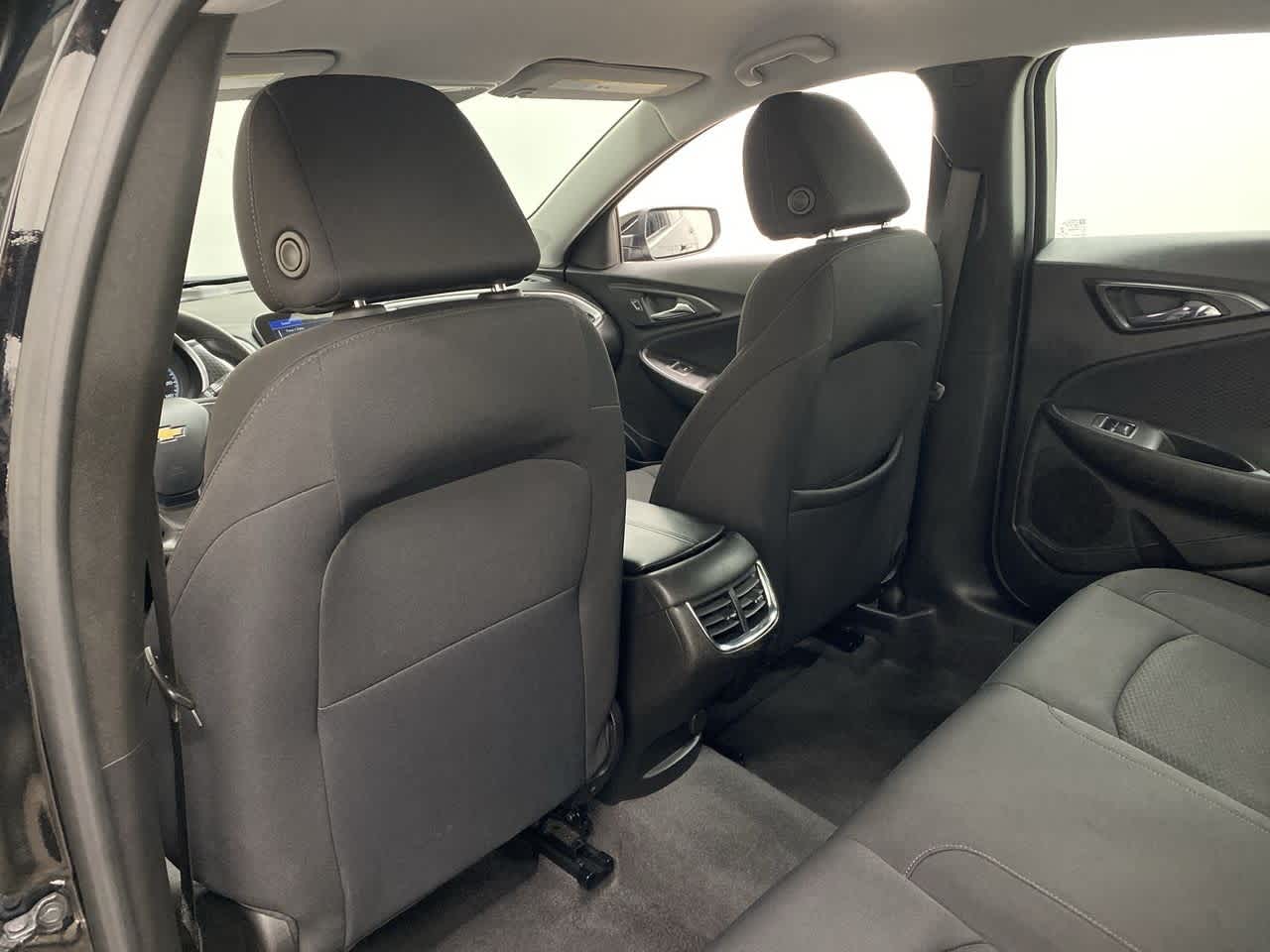 Thumbnail: 2023 Chevrolet Malibu - 15