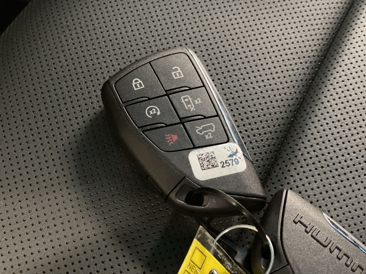 Thumbnail: 2024 GMC Hummer EV - 28