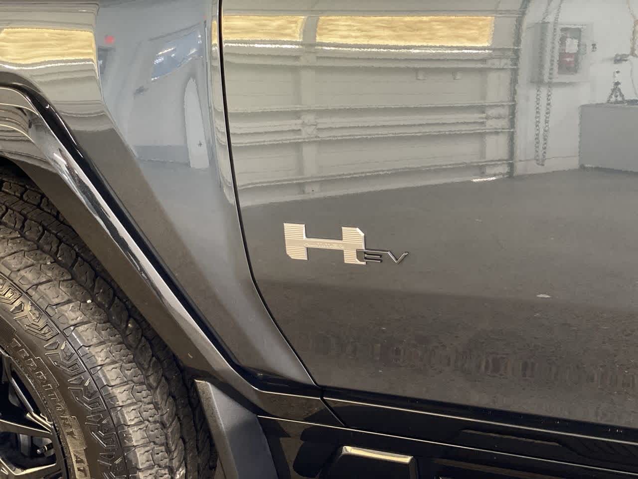 Thumbnail: 2025 GMC Hummer EV - 10