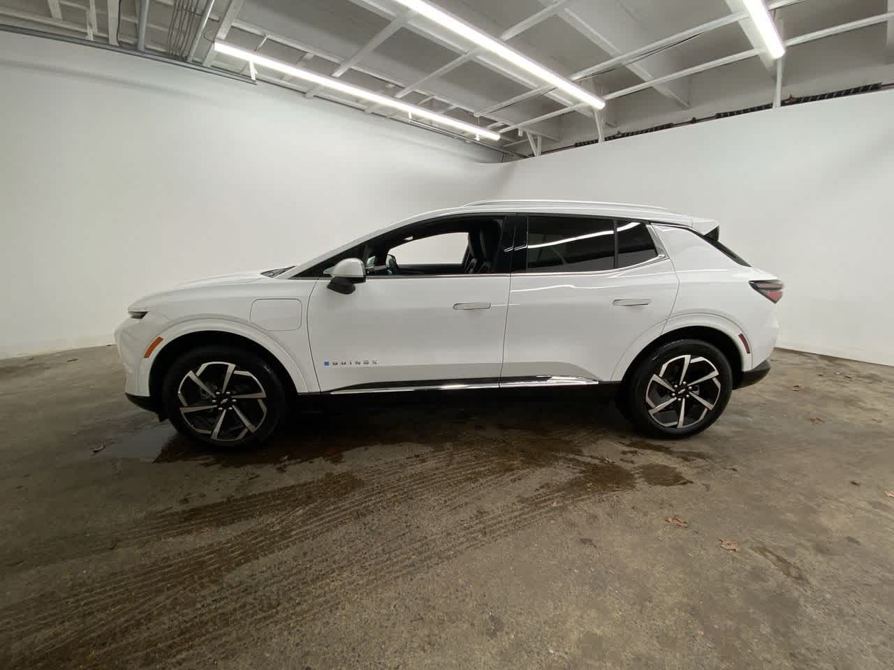 Thumbnail: 2025 Chevrolet Equinox - 3