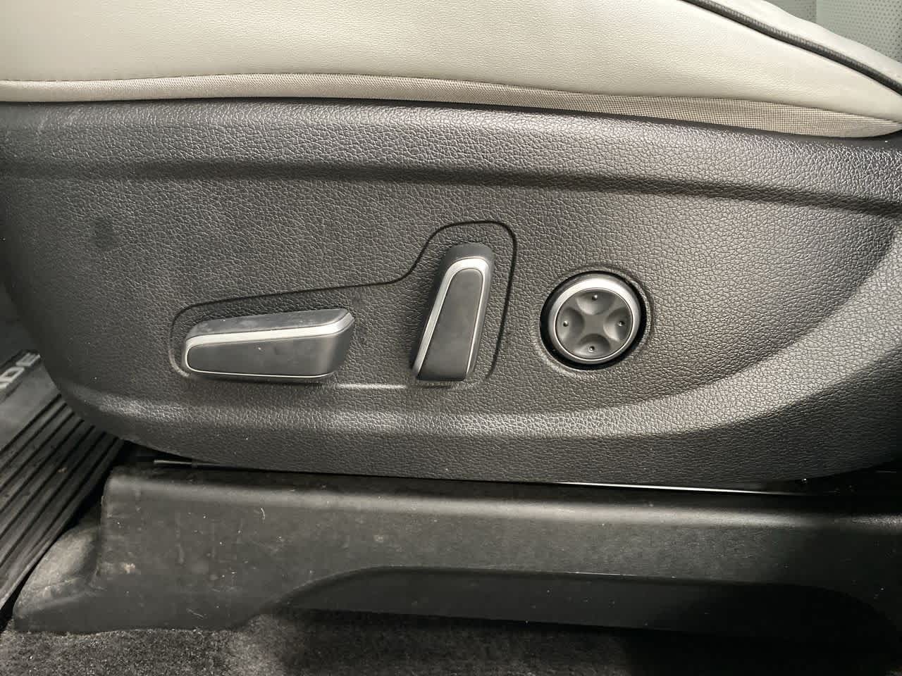 Thumbnail: 2023 Hyundai Palisade - 15