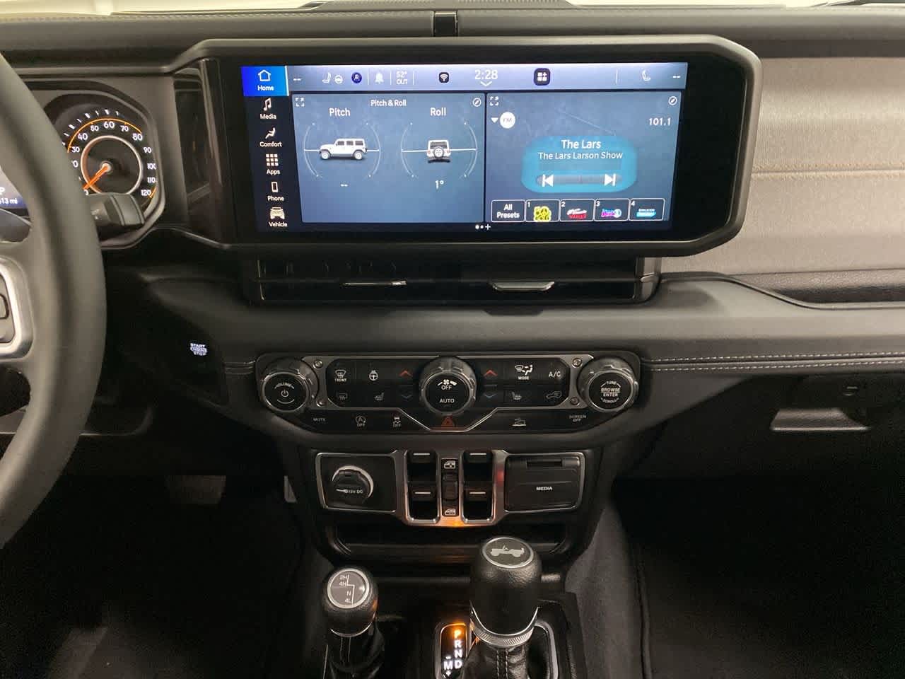 Thumbnail: 2025 Jeep Wrangler - 24