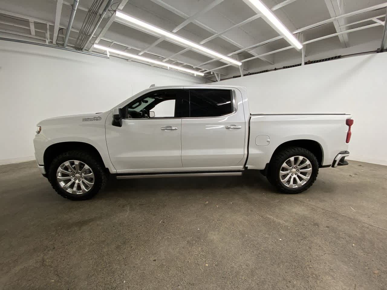 Thumbnail: 2021 Chevrolet Silverado 1500 - 3
