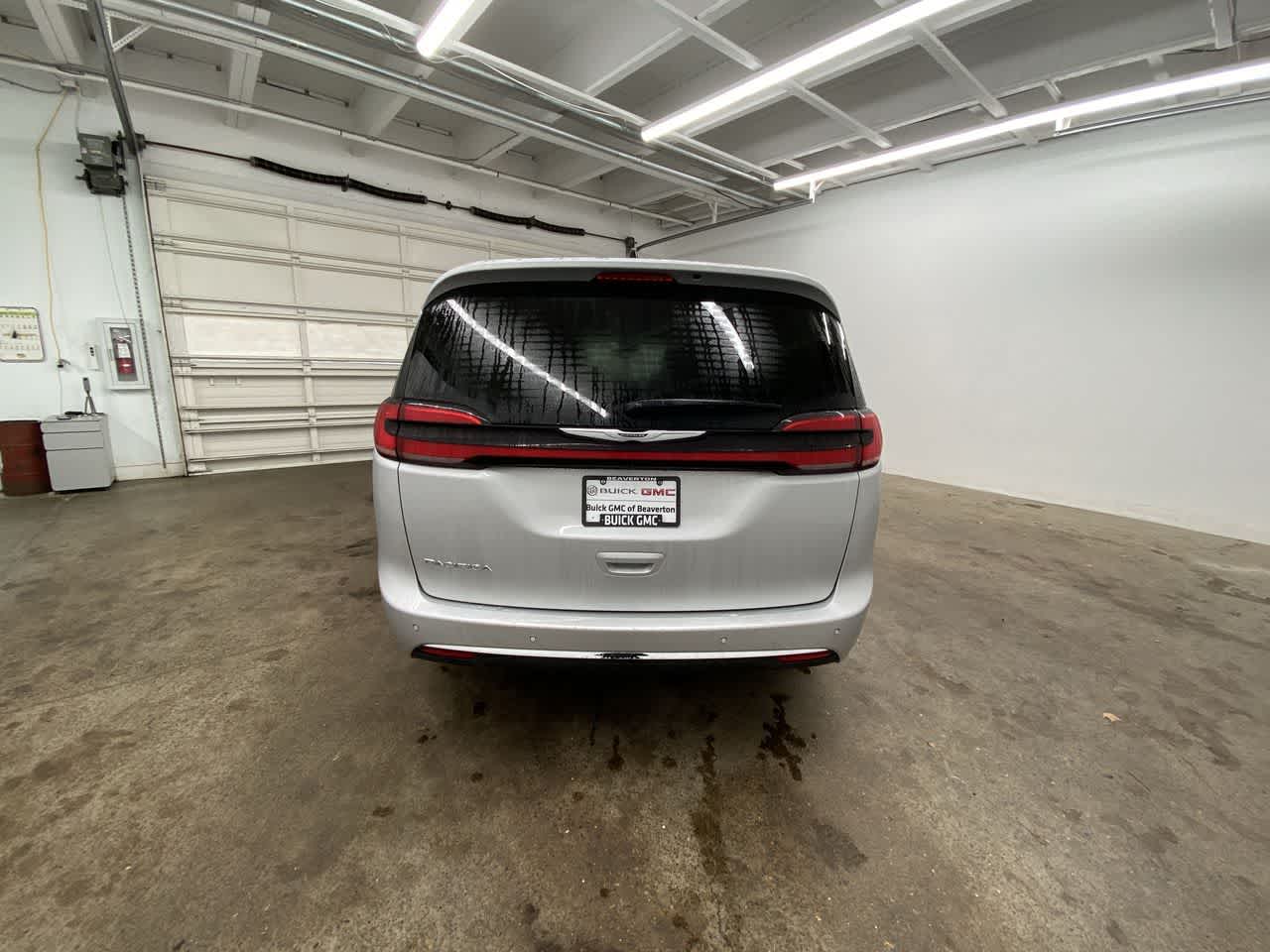 Thumbnail: 2024 Chrysler Pacifica - 5