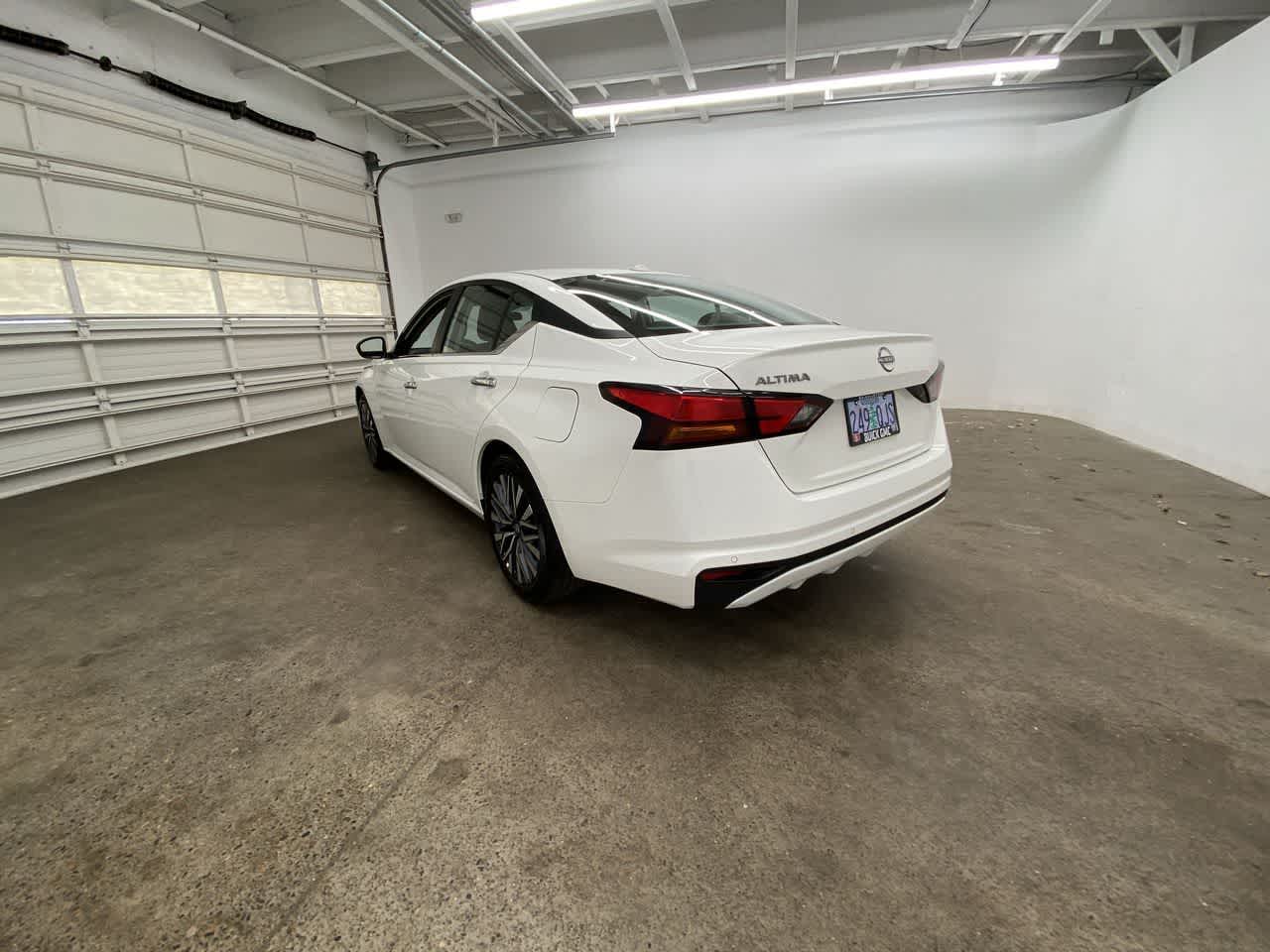 Thumbnail: 2025 Nissan Altima - 4