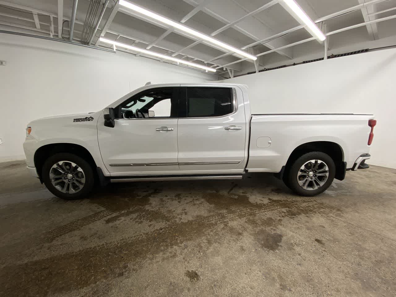 Thumbnail: 2023 Chevrolet Silverado 1500 - 3