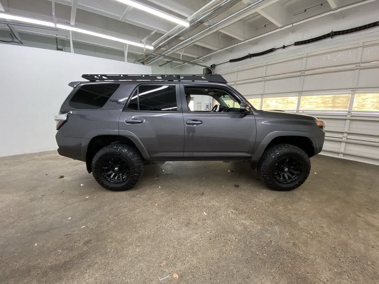 Thumbnail: 2022 Toyota 4Runner - 7