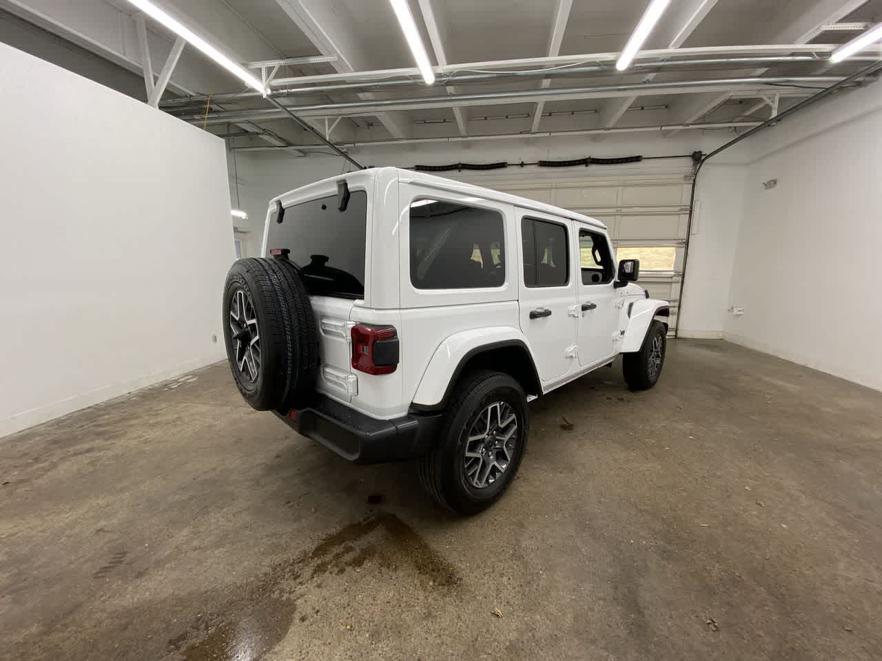 Thumbnail: 2025 Jeep Wrangler - 6