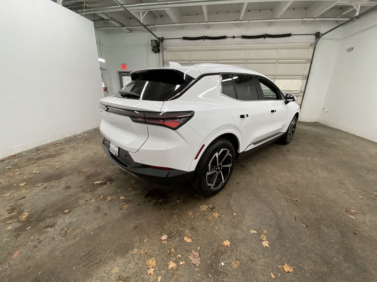 Thumbnail: 2025 Chevrolet Equinox - 6