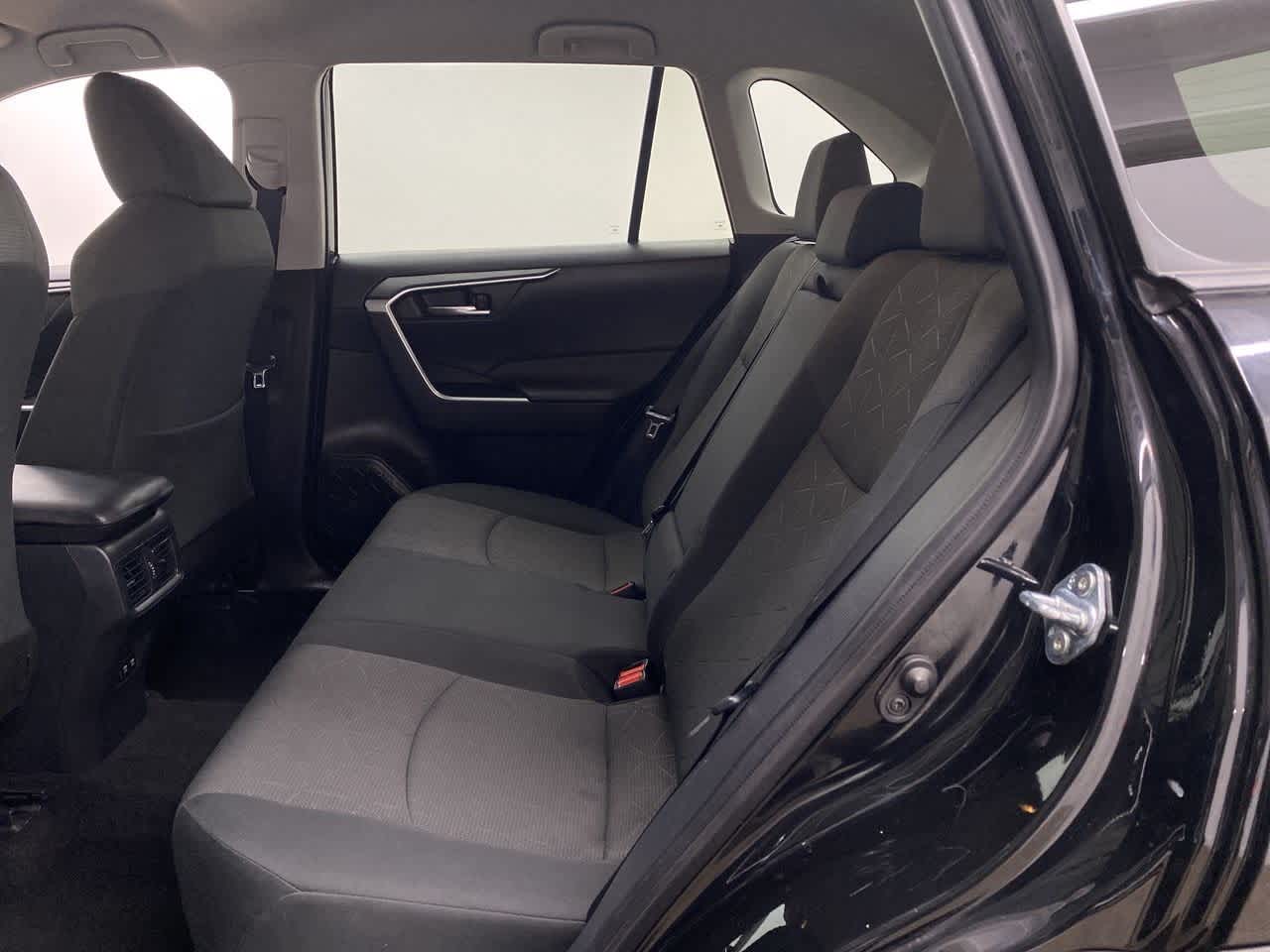 Thumbnail: 2021 Toyota RAV4 - 17