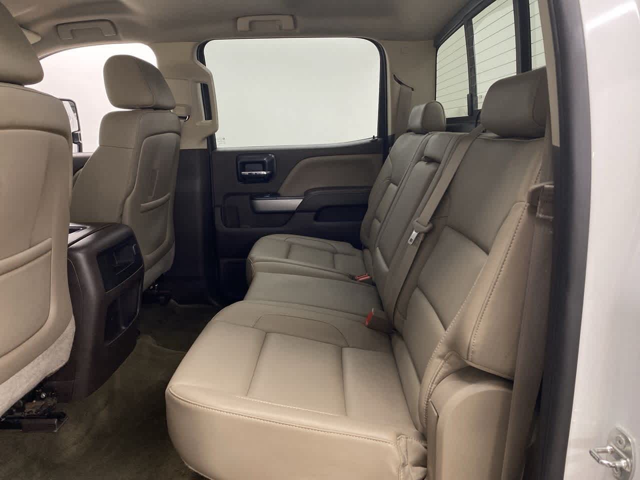 Thumbnail: 2015 Chevrolet Silverado 3500 - 16