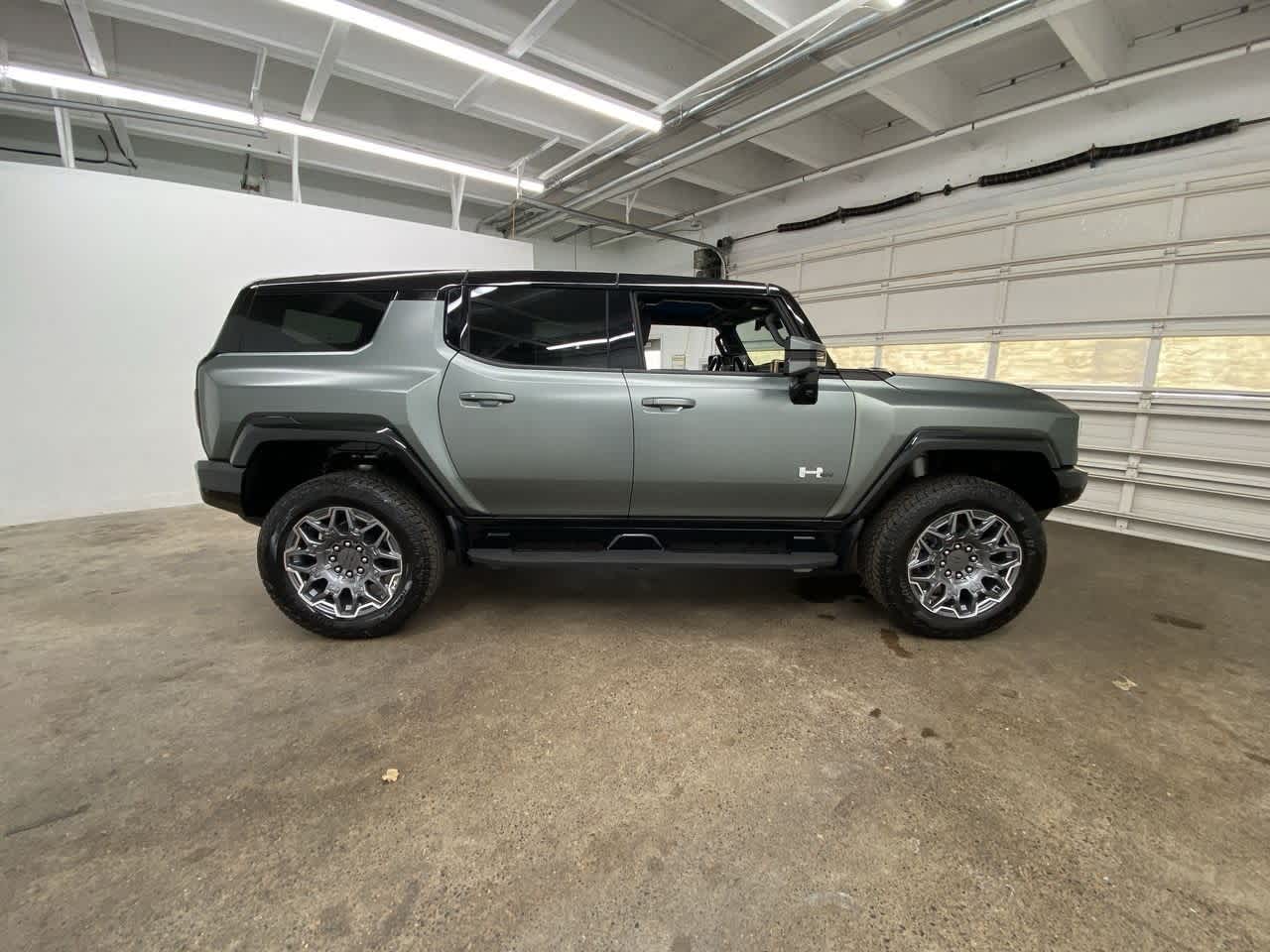 Thumbnail: 2024 GMC Hummer EV - 7