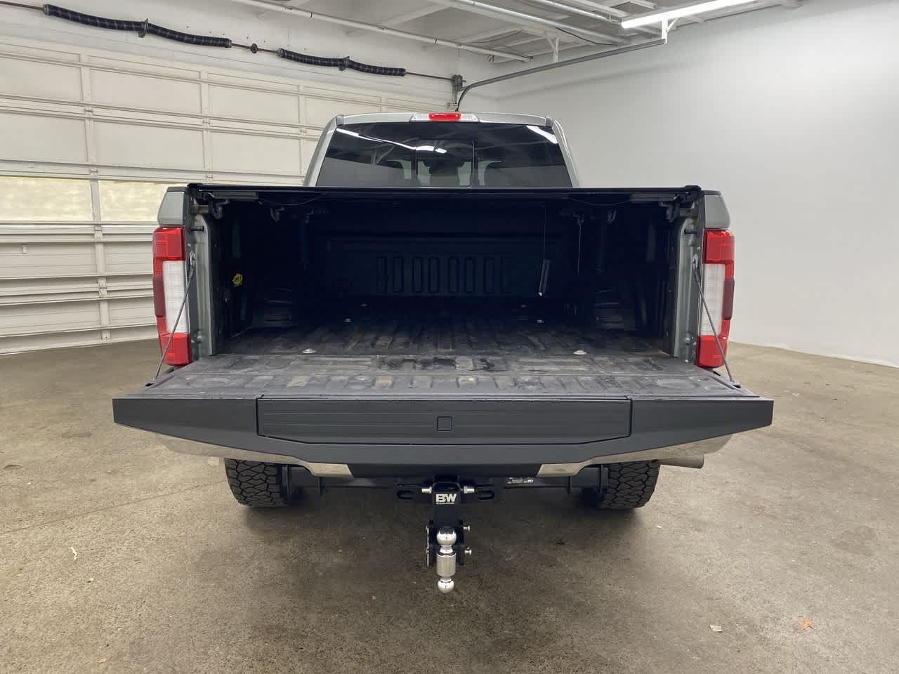 Thumbnail: 2019 Ford F-350 - 27