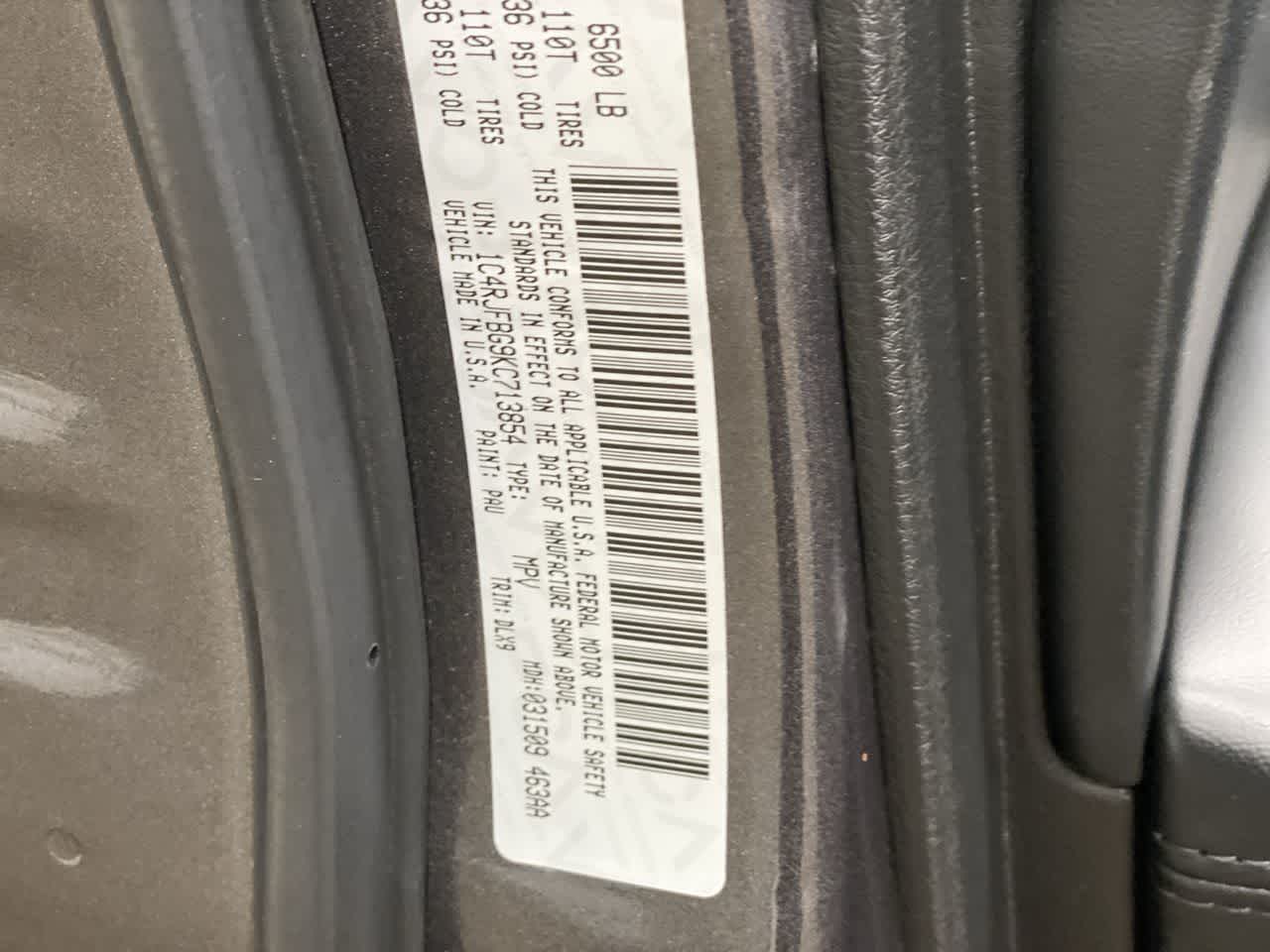 Thumbnail: 2019 Jeep Grand Cherokee - 28