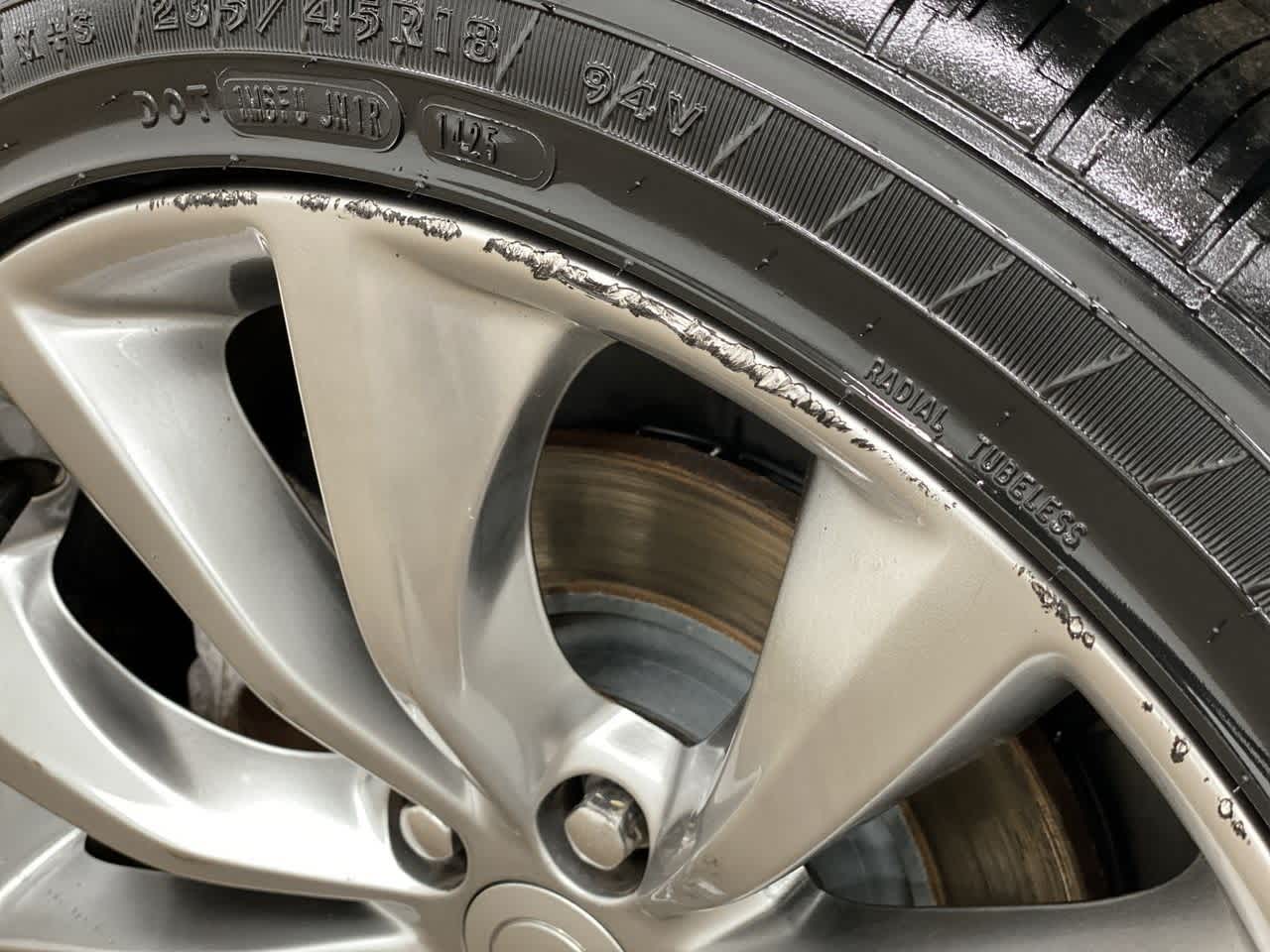 Thumbnail: 2015 Chrysler 200 - 33
