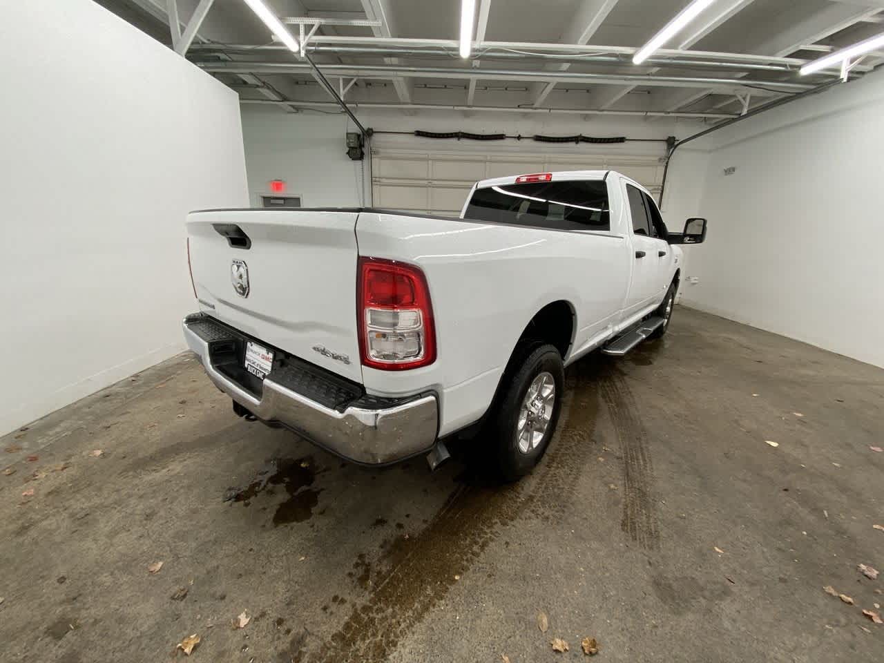2024 RAM 3500 Big Horn 6