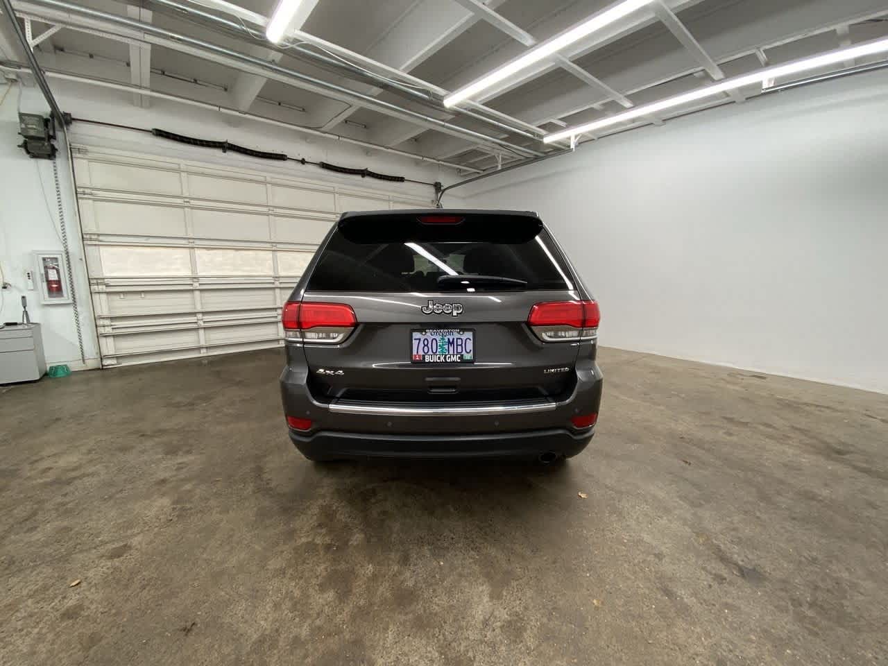 Thumbnail: 2019 Jeep Grand Cherokee - 5