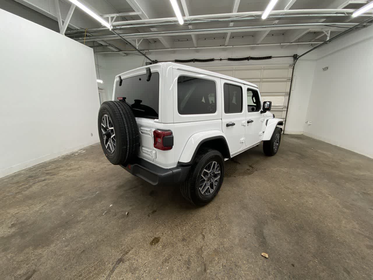 Thumbnail: 2025 Jeep Wrangler - 6