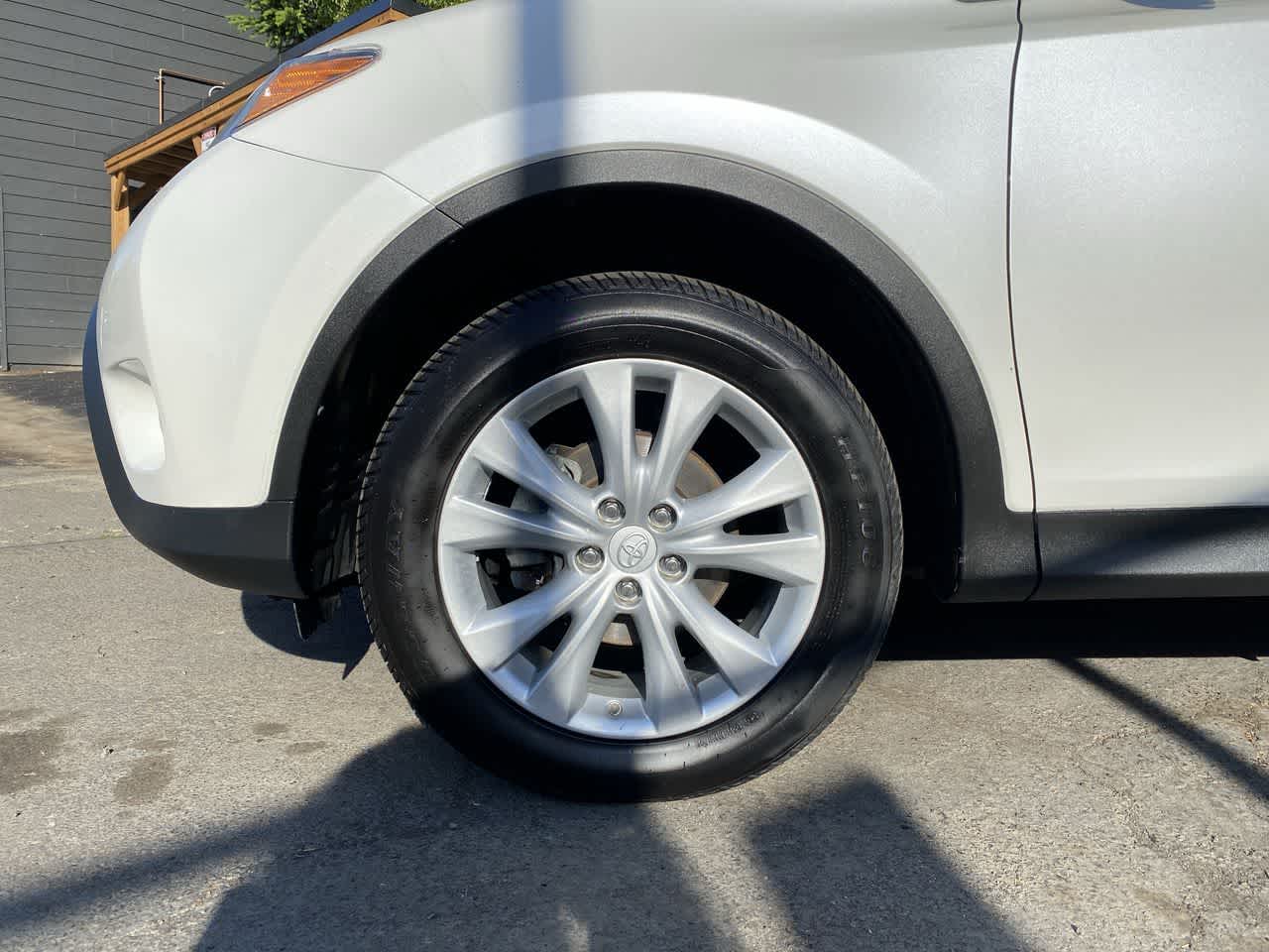 Thumbnail: 2014 Toyota RAV4 - 12