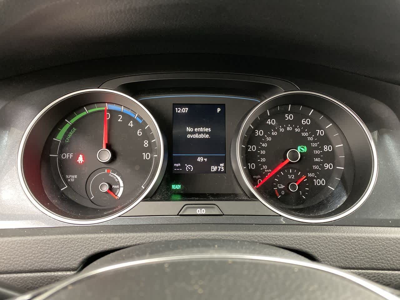 Thumbnail: 2019 Volkswagen e-Golf - 28