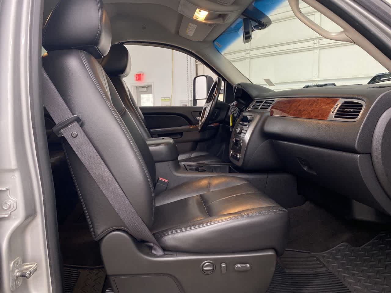 Thumbnail: 2010 GMC Sierra 2500 - 18