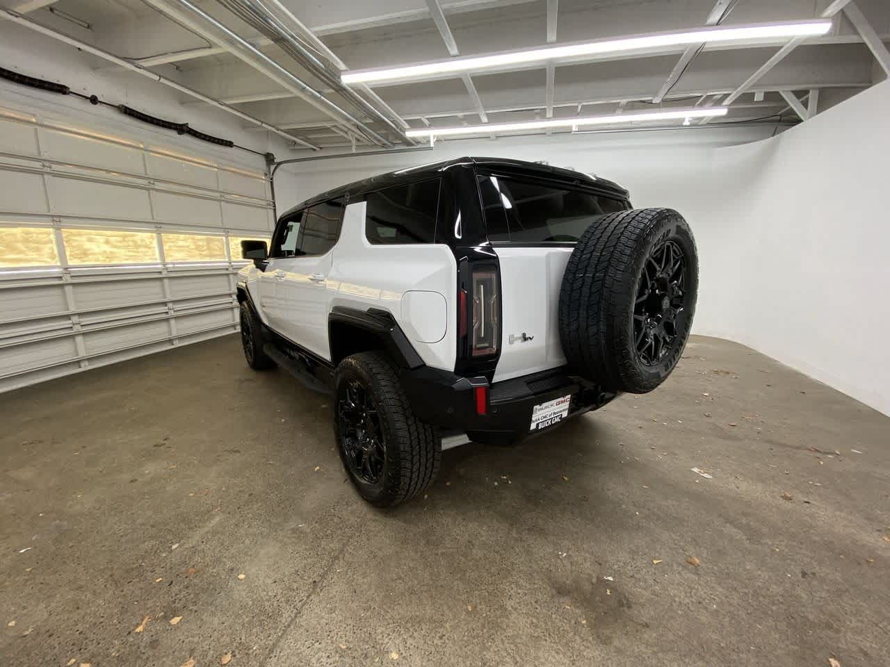 Thumbnail: 2024 GMC Hummer EV - 4