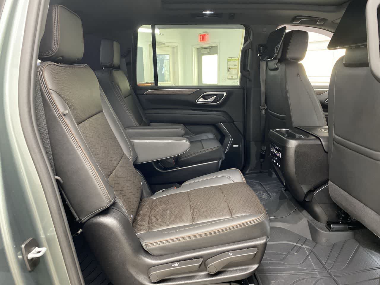 Thumbnail: 2024 Chevrolet Suburban - 18