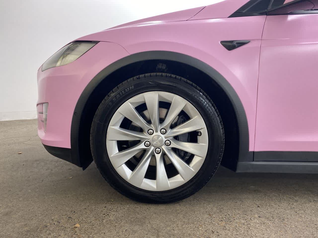 Thumbnail: 2018 Tesla Model X - 10