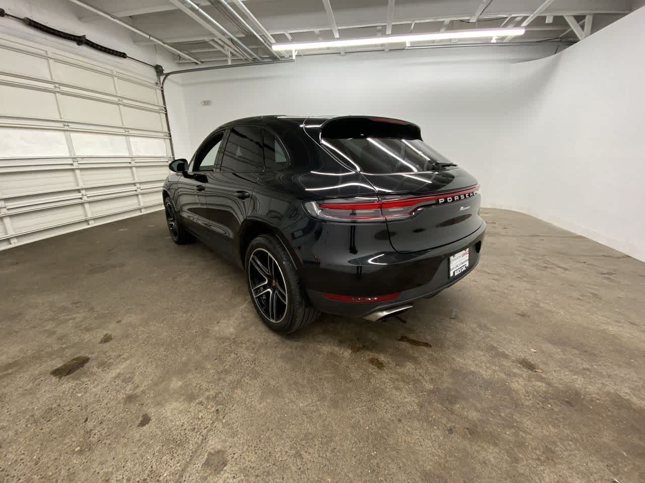 Thumbnail: 2021 Porsche Macan - 4
