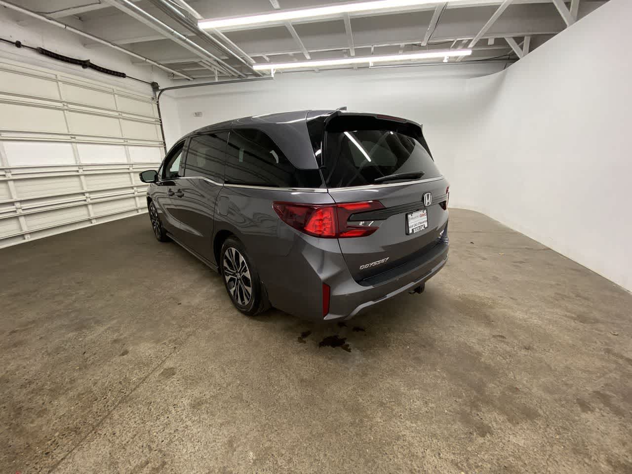 Thumbnail: 2026 Honda Odyssey - 4