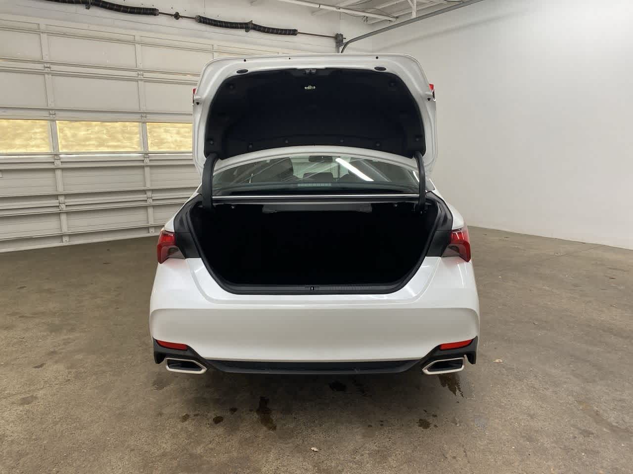 Thumbnail: 2022 Toyota Avalon - 29