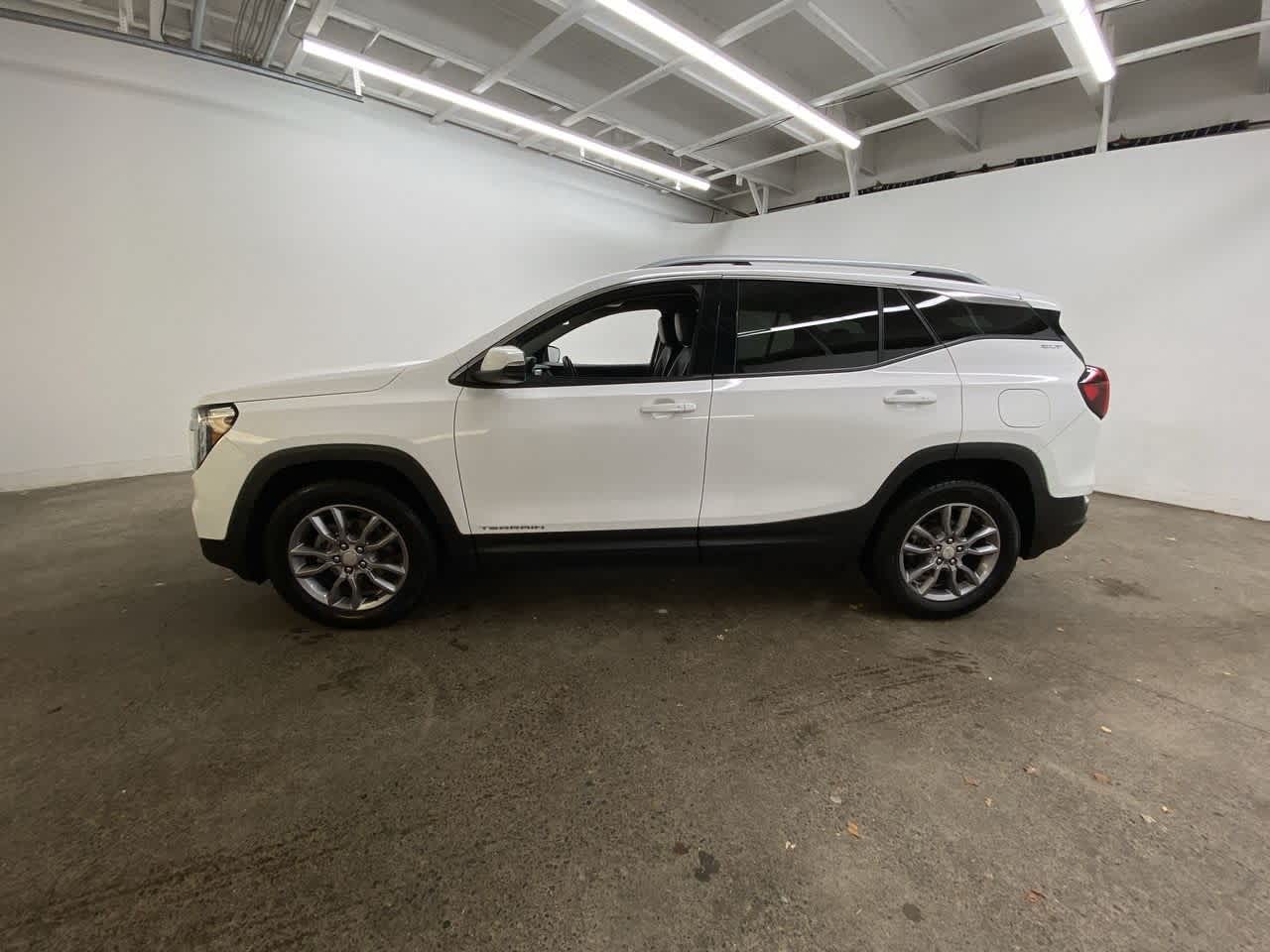 Thumbnail: 2023 GMC Terrain - 3