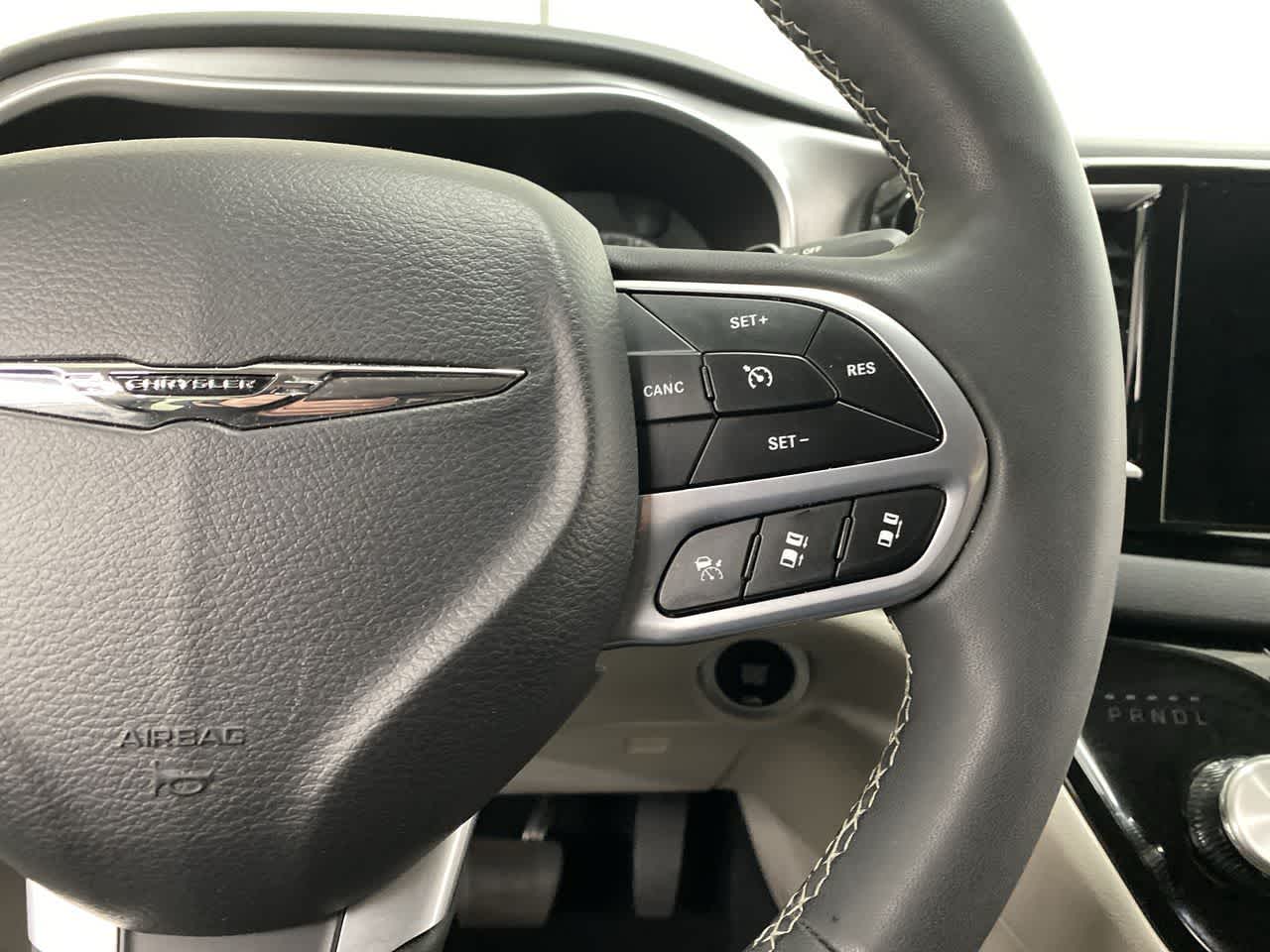 Thumbnail: 2024 Chrysler Pacifica - 23