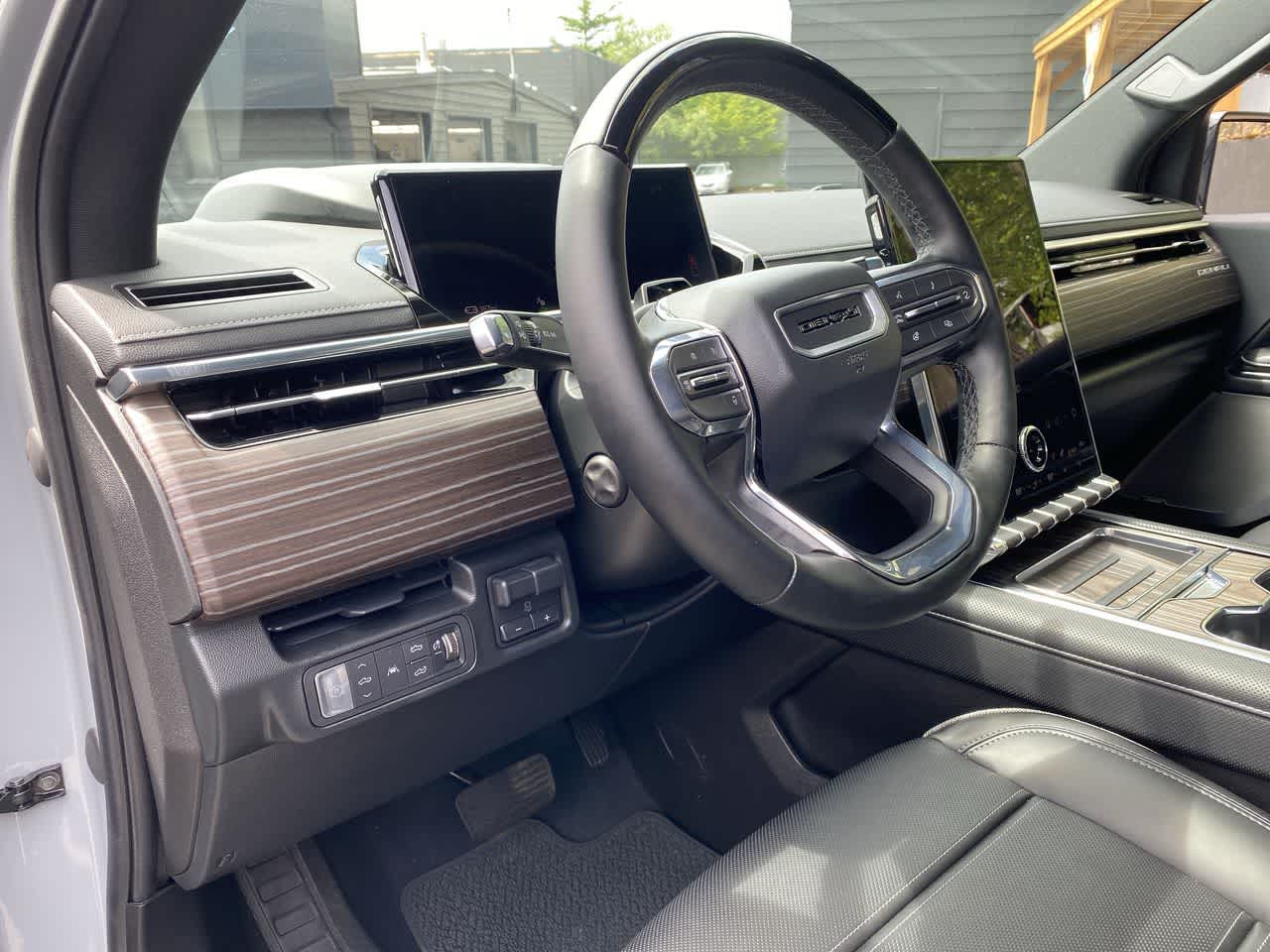 Thumbnail: 2025 GMC Sierra EV - 2