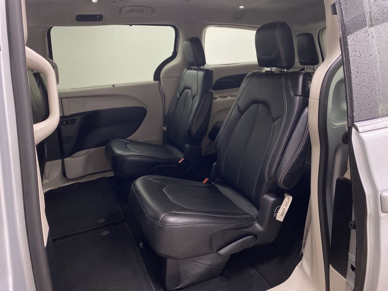 Thumbnail: 2024 Chrysler Pacifica - 15